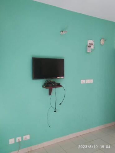 1BHK FULL FURNISHED FLAT RENT D BLOCK 4TH FLOOR.