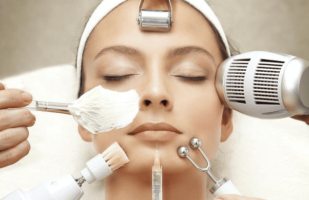 Face lifting anti-ageing facial