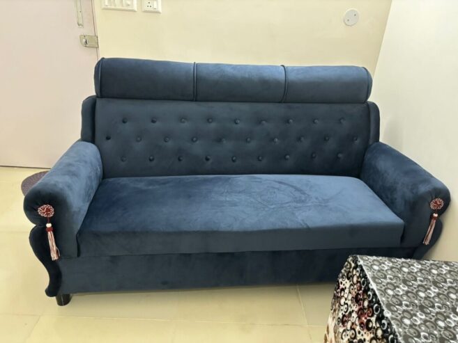 1 month old brand new 3 seater sofa
